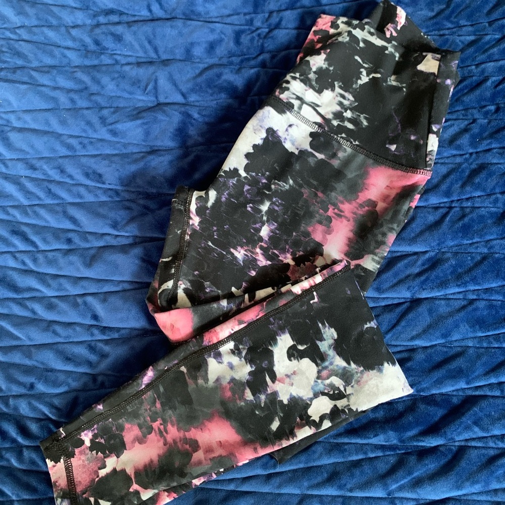 RBX, patterned athletic leggings. Size small.